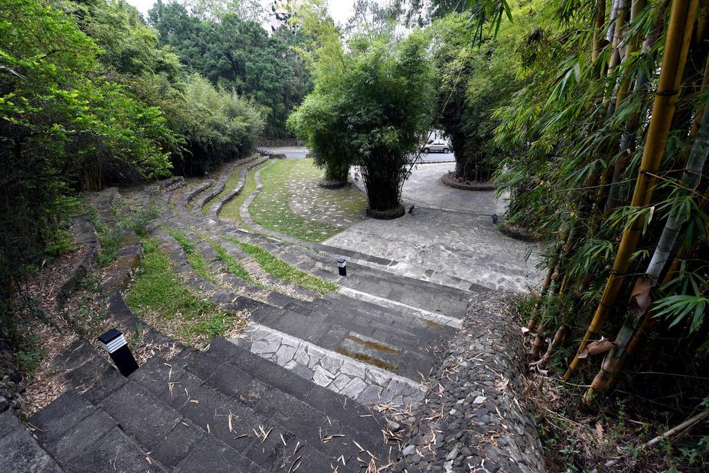 Sun Moon Lake Bamboo Rock Garden Yuchi Exterior photo